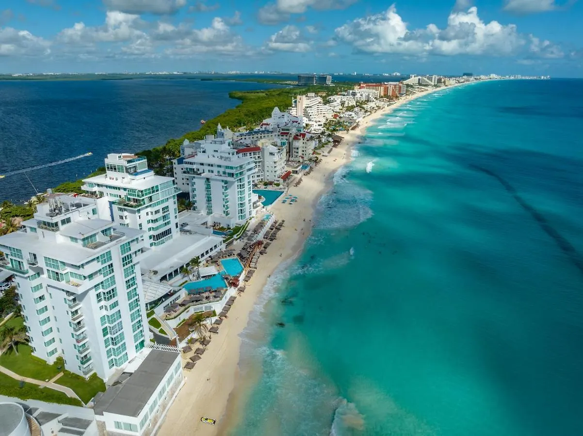 Beachfront Ocean View-Boutique Apartment •Gym •Spa كانكون